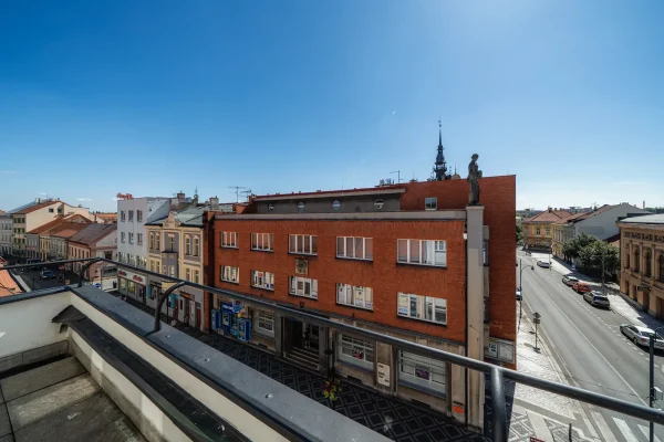 penzion-homer-slany-ubytovani-levne-nedaleko-prahy-noir-hotels-dvouluzkovy-pokoj-s-terasou